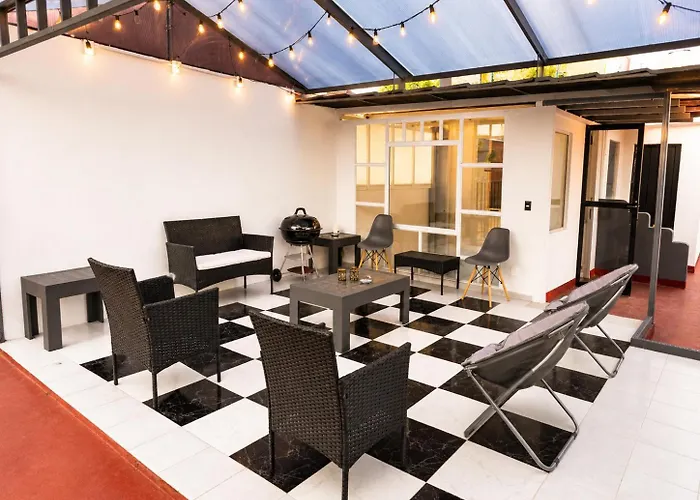 Amplia Casa En Condesa Ideal Grupos Con 4 Recamaras Y Terraza * Mexico
