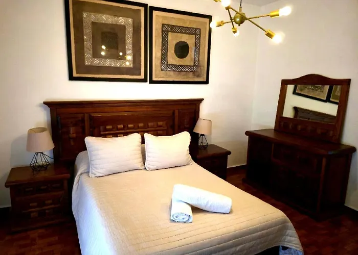 Amplia Casa En Condesa Ideal Grupos Con 4 Recamaras Y Terraza * Mexico