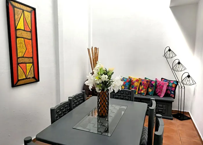 Amplia Casa En Condesa Ideal Grupos Con 4 Recamaras Y Terraza * Mexico