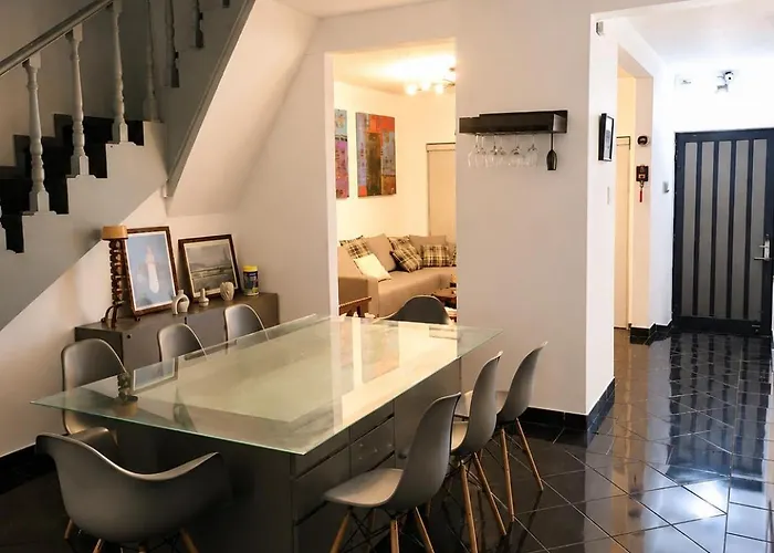 Amplia Casa En Condesa Ideal Grupos Con 4 Recamaras Y Terraza *